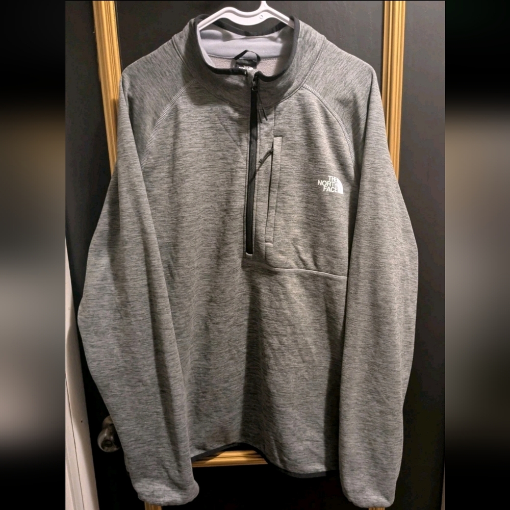 The North Face Mens XL Grey Heather Quarter Zip Fleece Pullover Chest Pocket